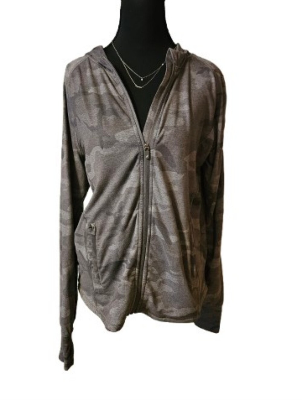 Recreation By Thread & Supply Women's Large Gray Camo Zip Front Hoodie